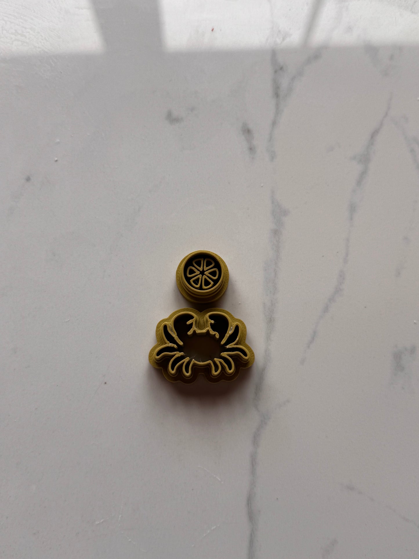 Crab with Lemon Cutter Set