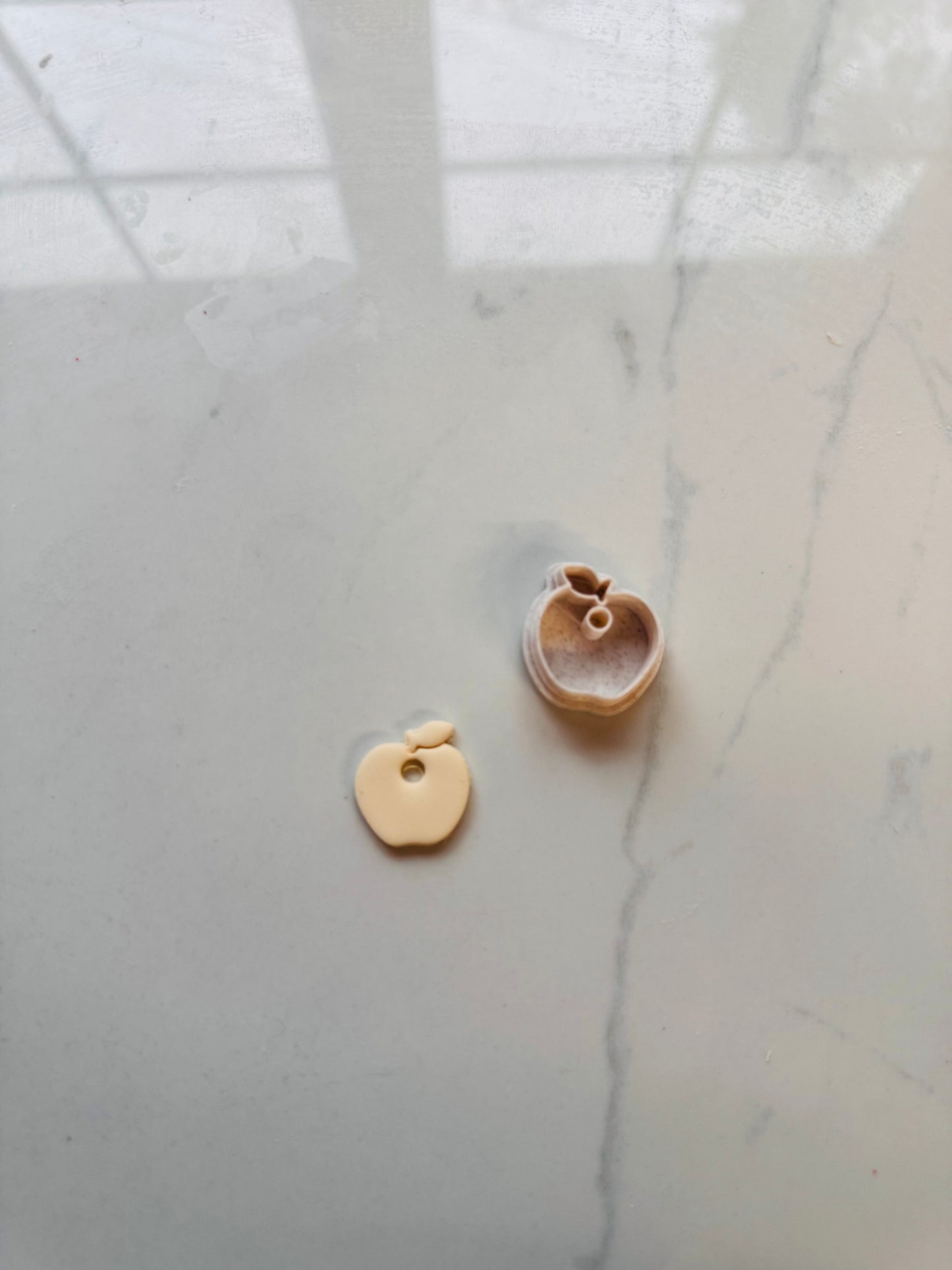 Apple Hoop Clay Cutter