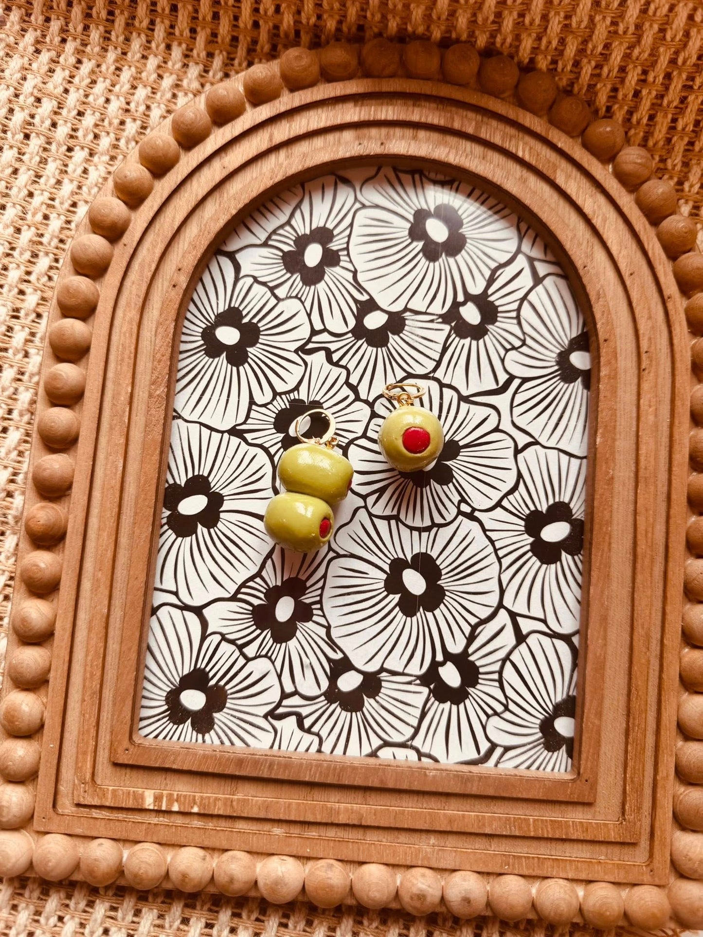 Pimento Olive Huggies