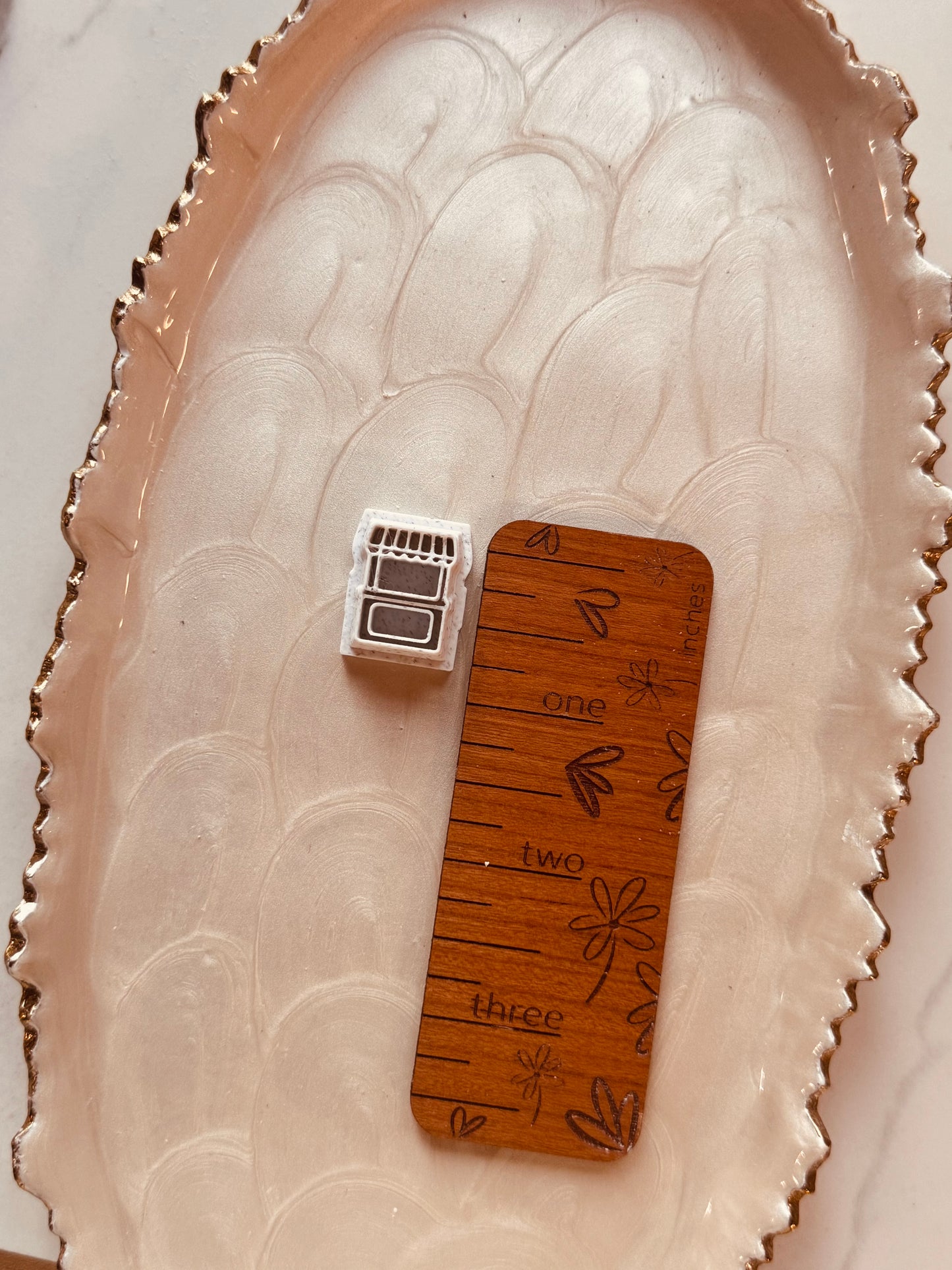 Farmers Market Stand Clay Cutter (2)