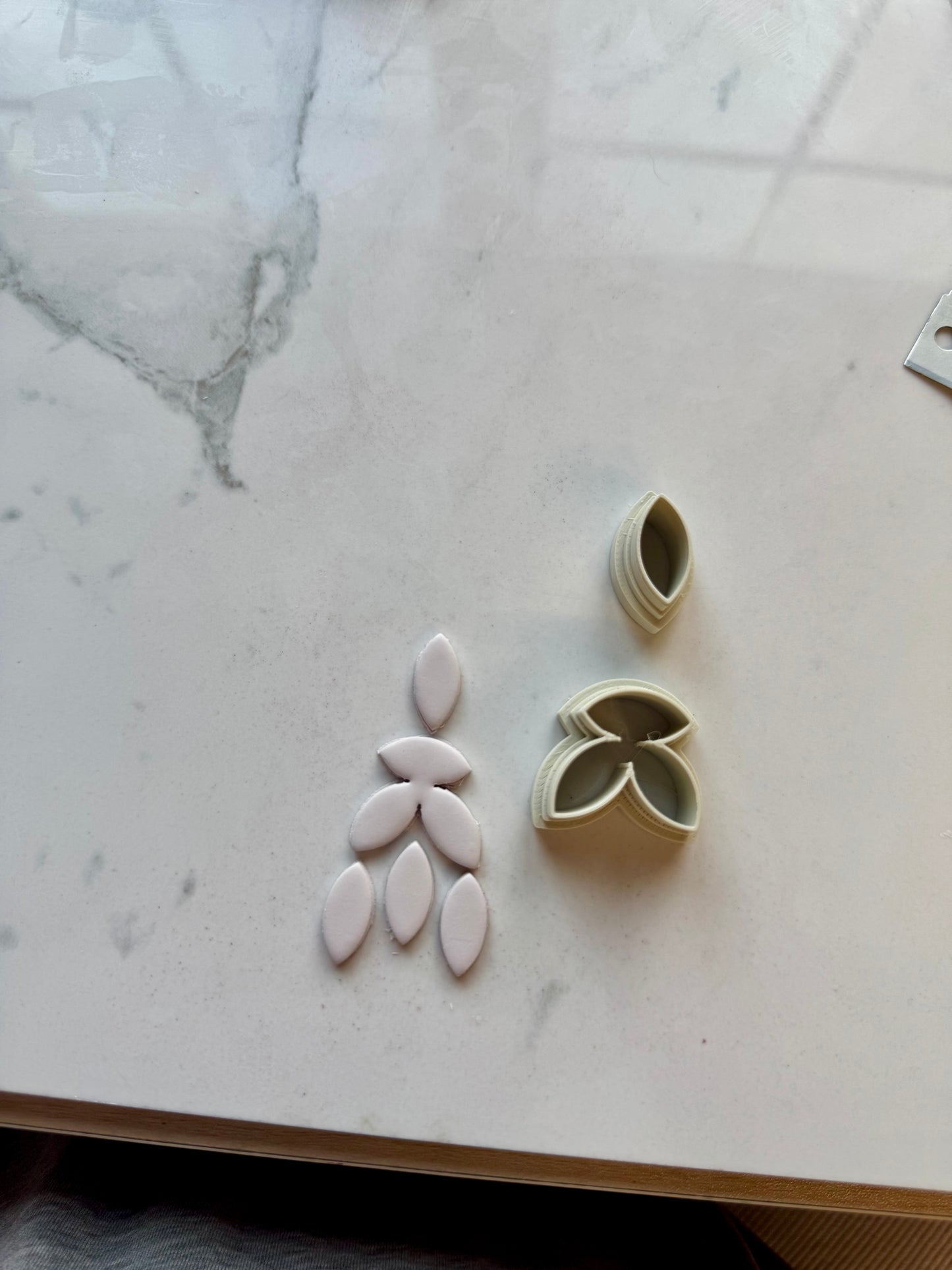 Abstract Leaf Cutter Set