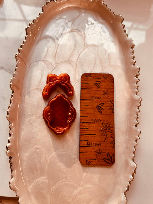 Whimsy Bow and Frame Set Clay Cutter