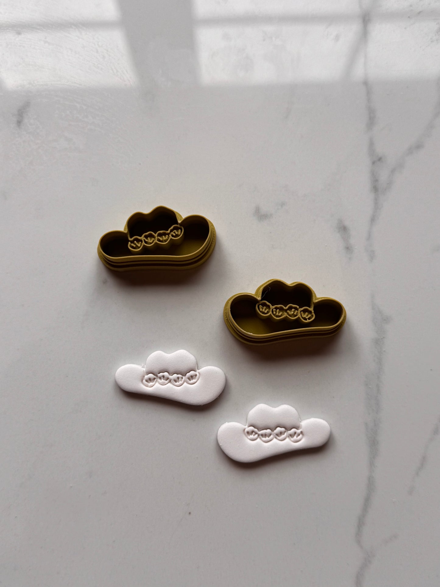 Coasts Cowgirl Hat (1) Mirrored Set