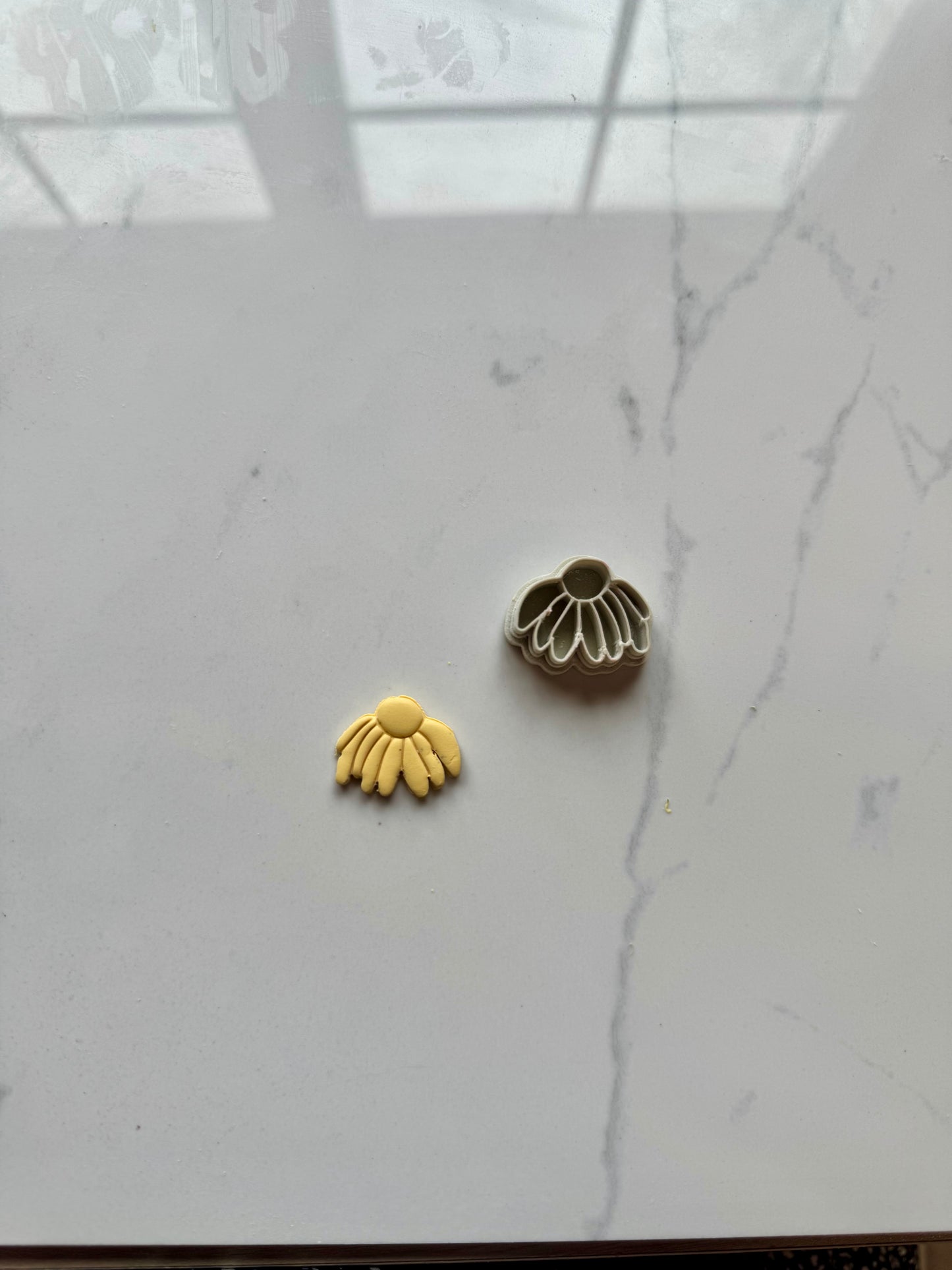 Floppy Daisy Polymer Clay Cutter