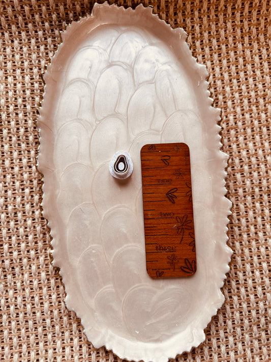 Avocado Stud Clay Cutter