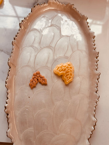 Mistletoe Clay Cutter