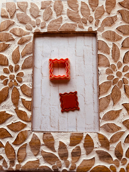 Bordered Wavy Square Clay Cutter
