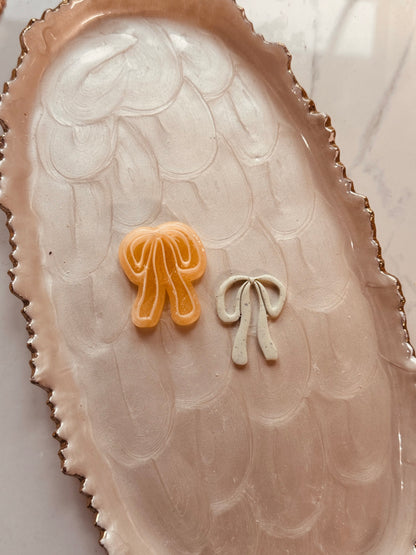 Floppy Bow Clay Cutter
