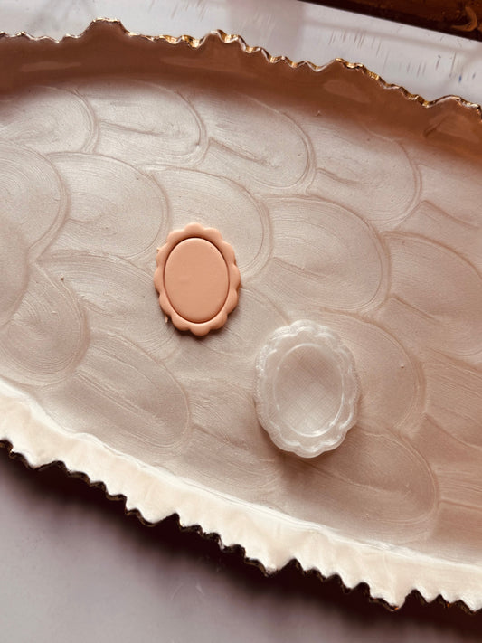 Scalloped Oval Clay Cutter