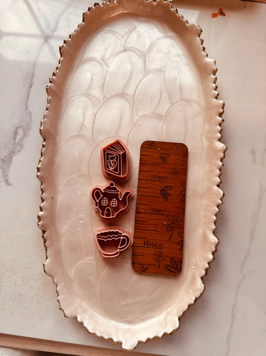 Cozy Bookish Clay Cutter Set