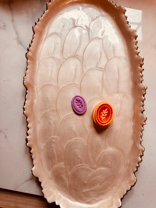 Foliage Scallop Oval Clay Cutter