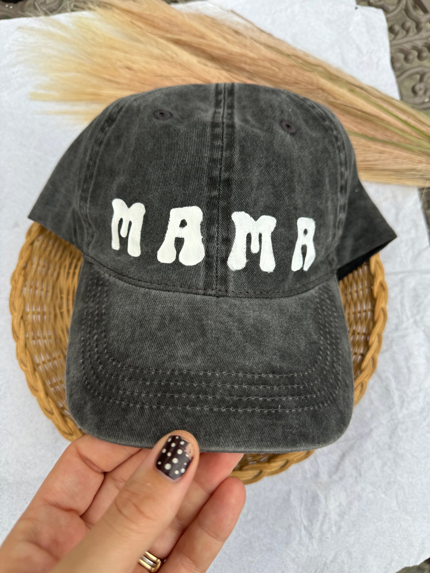 mama hat