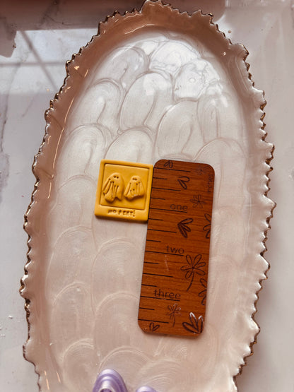 No Feet! Ghost Polaroid Clay Cutter Set