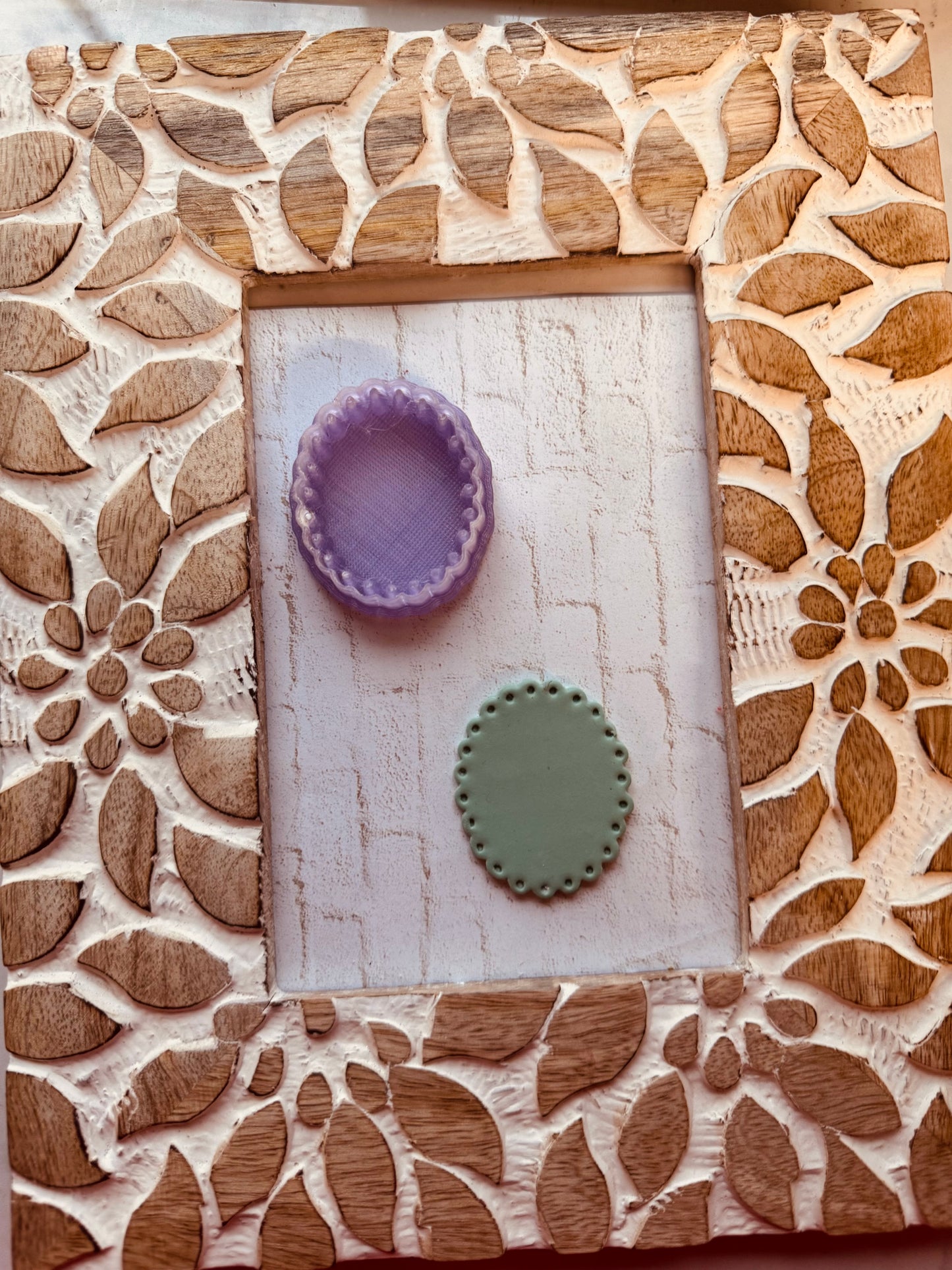 Large Scalloped Oval Clay Cutter