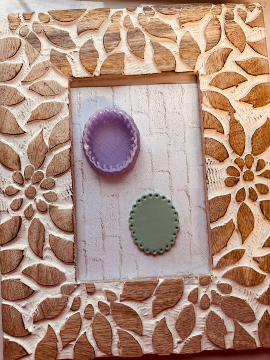 Large Scalloped Oval Clay Cutter