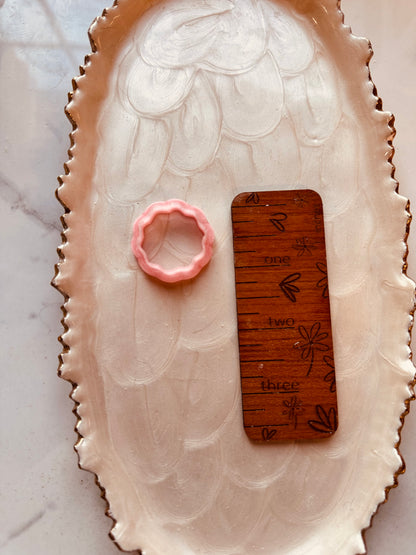 Squiggle Circle Plain Clay Cutter