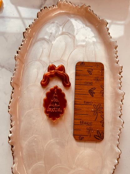 Whimsy Tree Frame and Bow Clay Cutter Set