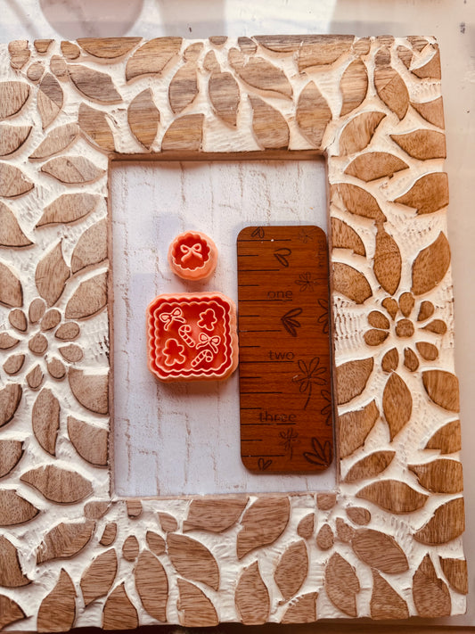 Bows and Gingies Cutter Set