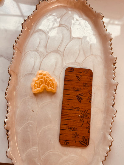 Mistletoe Clay Cutter