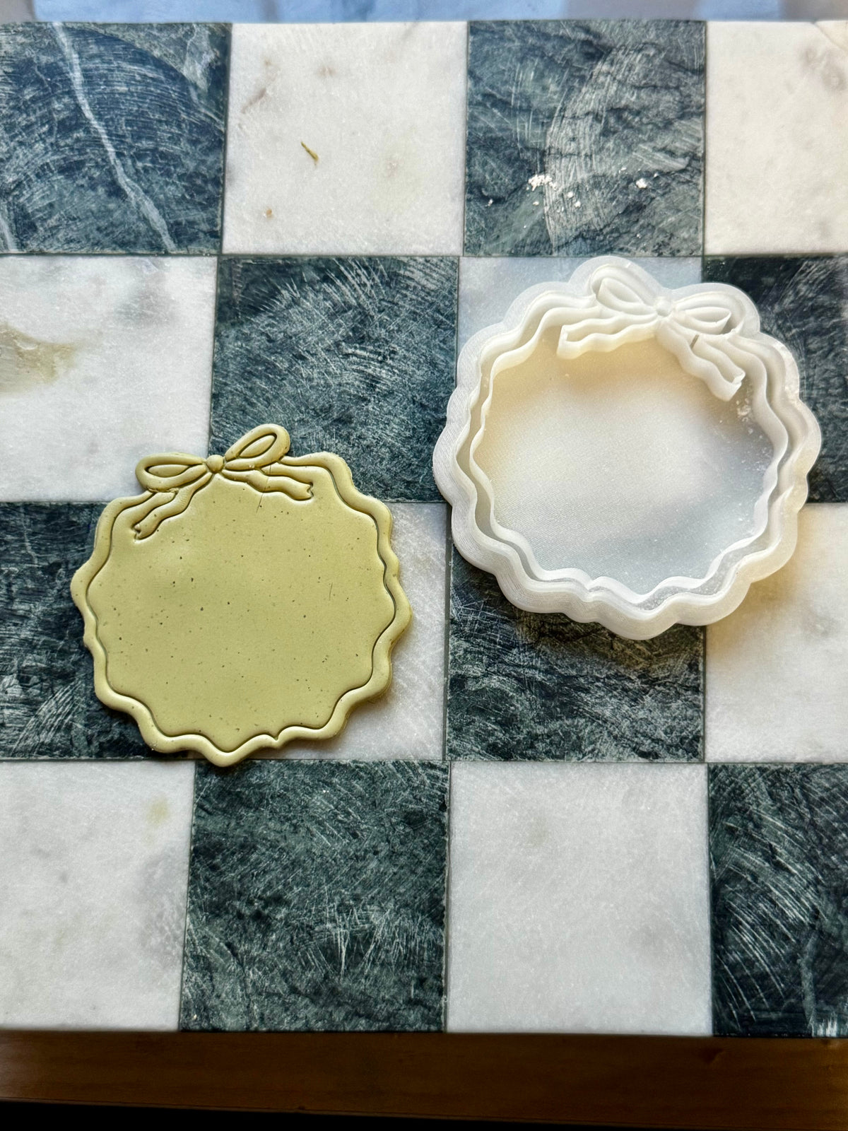 Bow Frame Ornament Clay Cutter