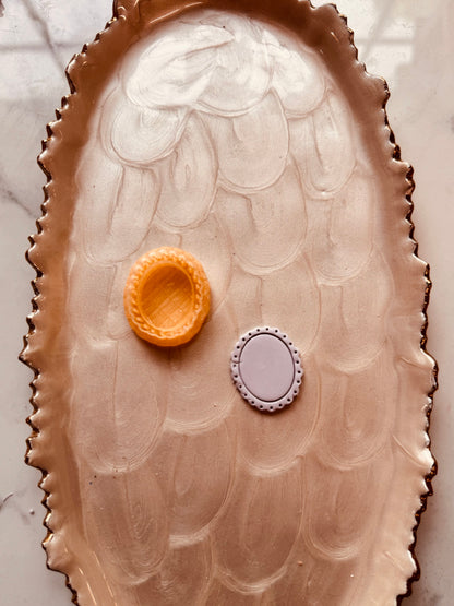 Frilly Oval Clay Cutter