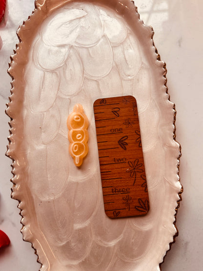 Pimento Oliver Skewer Cutter