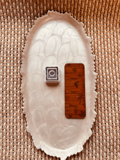 Dotted Frame + Shell Clay Cutter