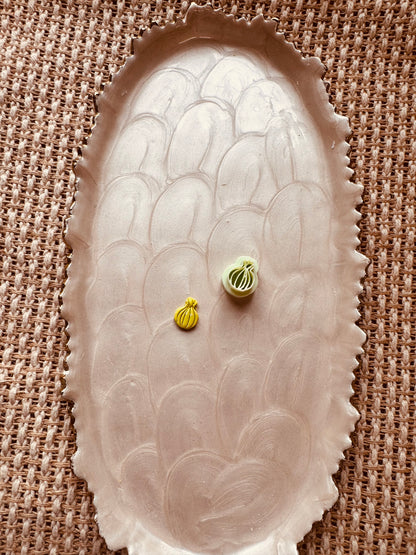 Onion Stud Clay Cutter
