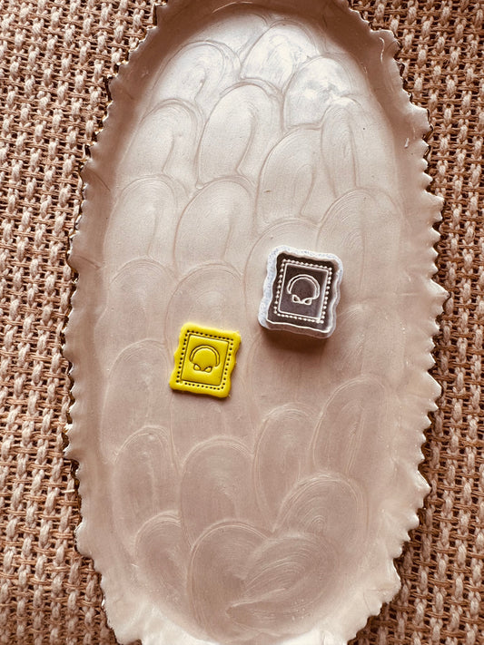 Dotted Frame + Shell Clay Cutter