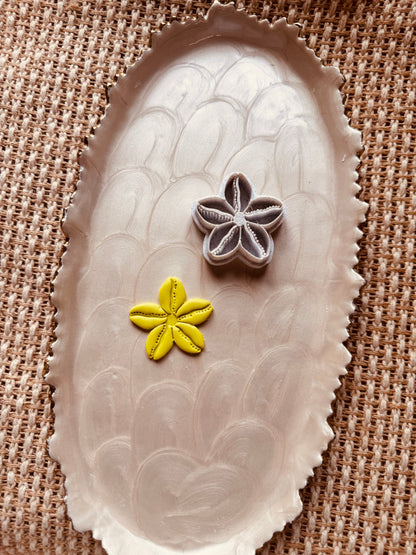 Cowrie Shell Flower Clay Cutter